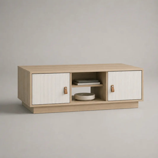 Tavolino da caffè in MDF effetto rovere con ante bianche rigate e vani aperti 120x60x40 cm